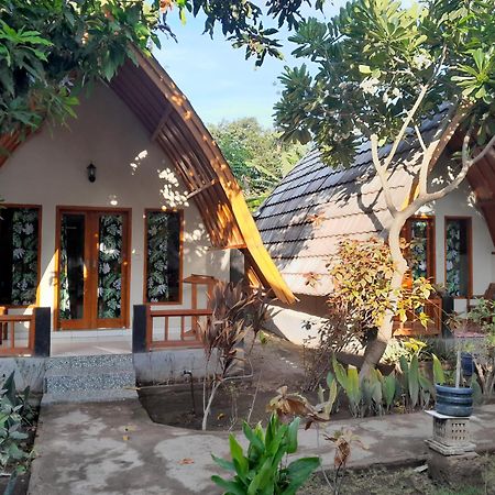 Florine'S Garden Hotel Gili Air Bagian luar foto