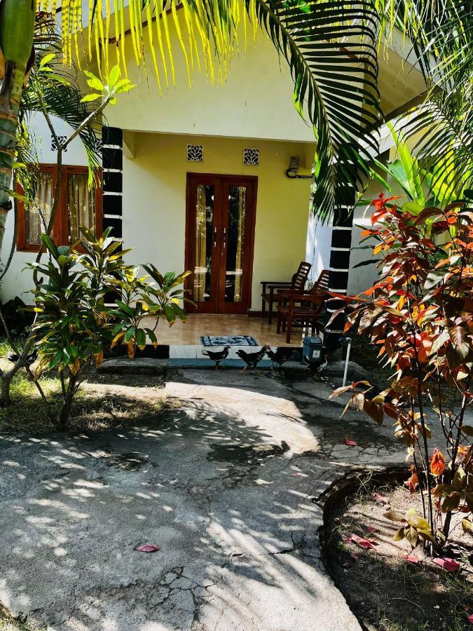 Florine'S Garden Hotel Gili Air Bagian luar foto